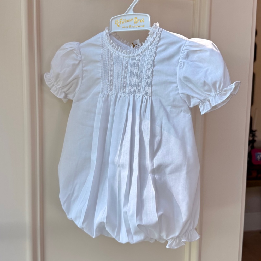 NWT - Feltman Brothers Pintucks & Lace Bubble for Baby Girl - Picture 4 of 6